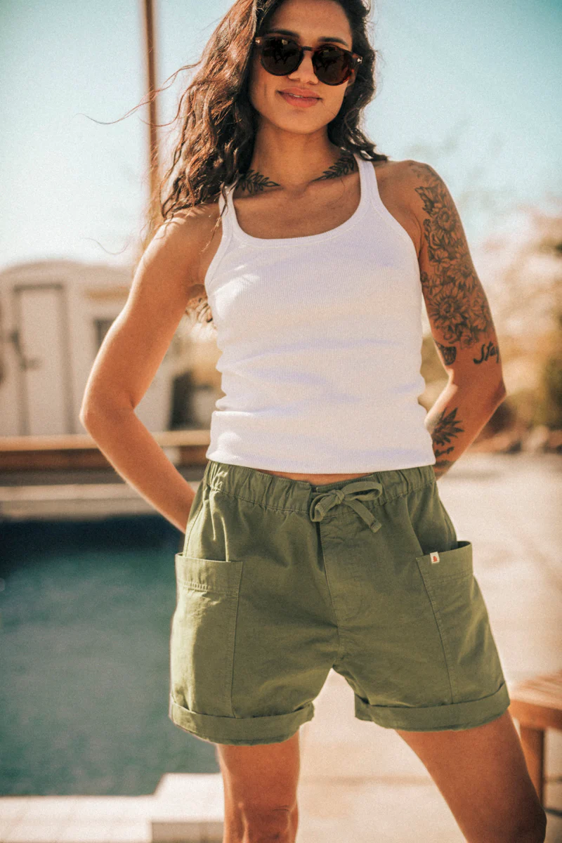 Arch Rock Shorts Green - Image 5