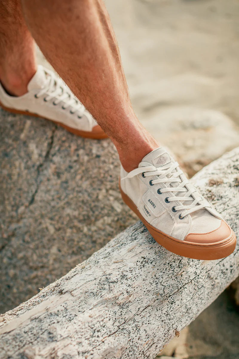 &SONS Baseline Basketball Low Top - Image 4