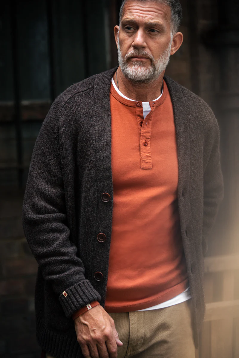 &SONS The New Elder Henley Shirt Auburn - Image 6