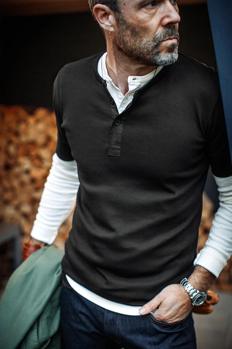 The New Elder Henley Short Sleeve Shirt Black - Image 7